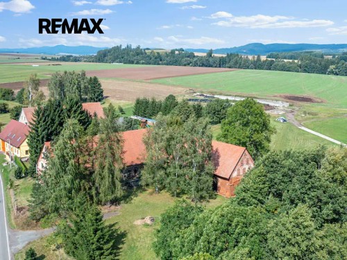 Prodej zemědělské usedlosti 888 m², pozemek 8141 m²