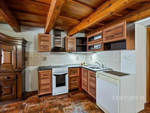 Prodej domu 330 m², pozemek 329 m²