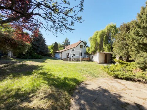 Prodej stavebního pozemku 2814 m²