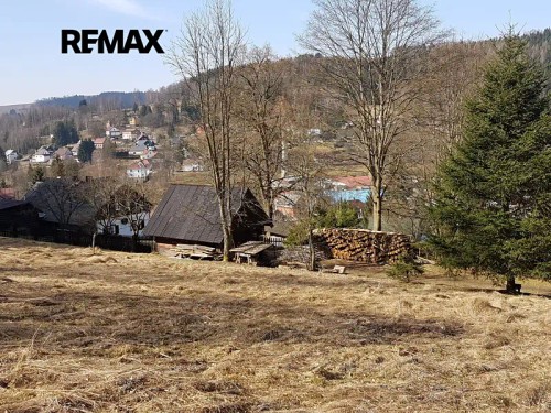 Prodej stavebního pozemku 4558 m²