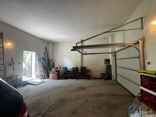 Prodej domu 250 m², pozemek 2043 m²