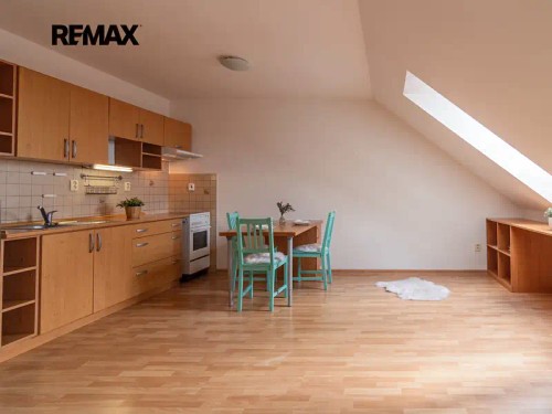 Prodej bytu 1+kk 54 m²