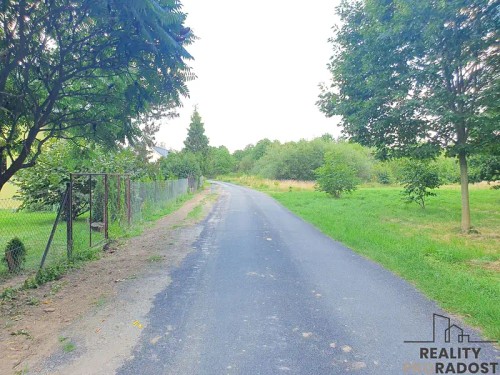 Prodej stavebního pozemku 1660 m²