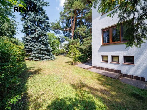 Prodej stavebního pozemku 992 m²