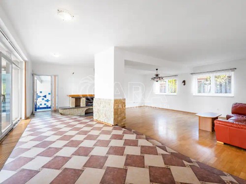 Prodej domu 435 m², pozemek 1865 m²