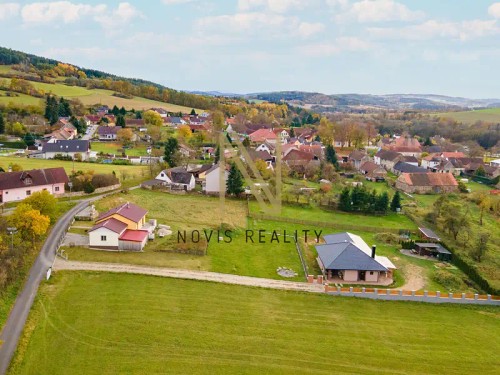Prodej stavebního pozemku 698 m²