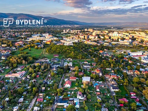 Prodej stavebního pozemku 738 m²