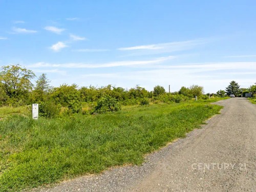 Prodej stavebního pozemku 1458 m²