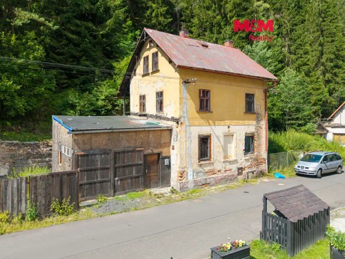 Prodej domu 140 m², pozemek 422 m²