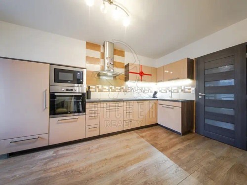 Prodej bytu 4+1 87 m²