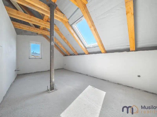 Prodej domu 194 m², pozemek 1131 m²