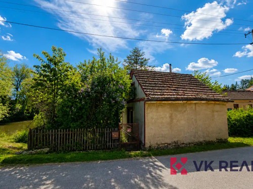 Prodej chaty 33 m², pozemek 122 m²
