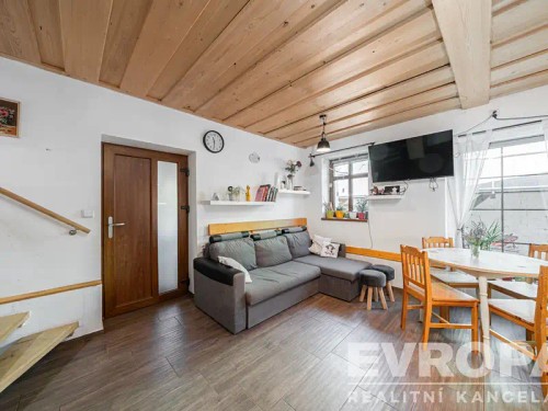 Prodej domu 300 m², pozemek 1050 m²