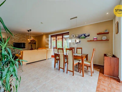 Prodej domu 198 m², pozemek 995 m²
