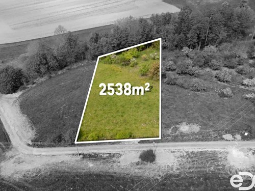 Prodej stavebního pozemku 2538 m²