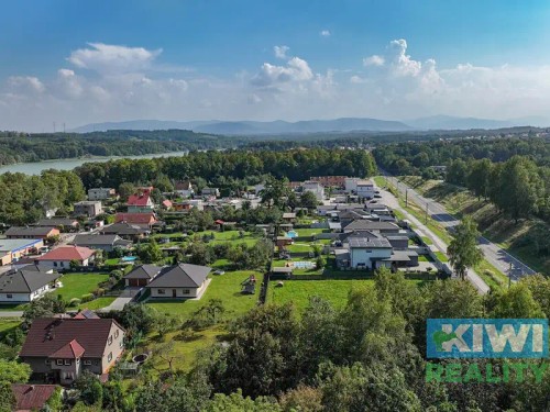 Prodej stavebního pozemku 1000 m²