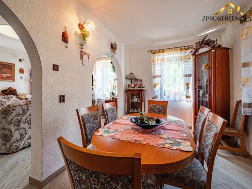 Prodej domu 258 m², pozemek 2807 m²