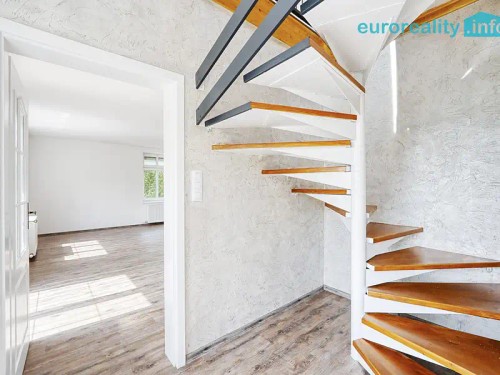 Prodej domu 420 m², pozemek 633 m²