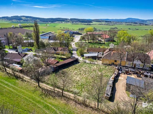 Prodej stavebního pozemku 1053 m²