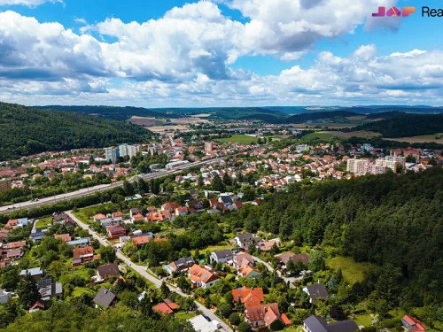 Prodej stavebního pozemku 1276 m²