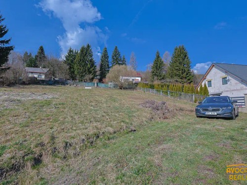 Prodej stavebního pozemku 1038 m²