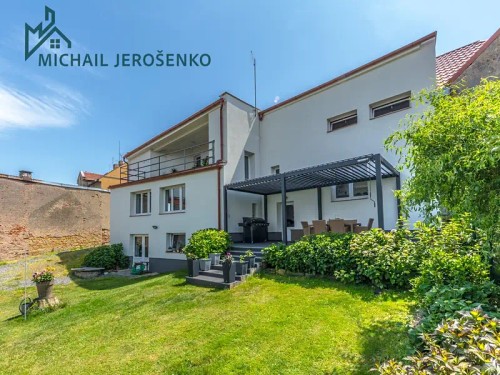 Prodej domu 361 m², pozemek 1276 m²
