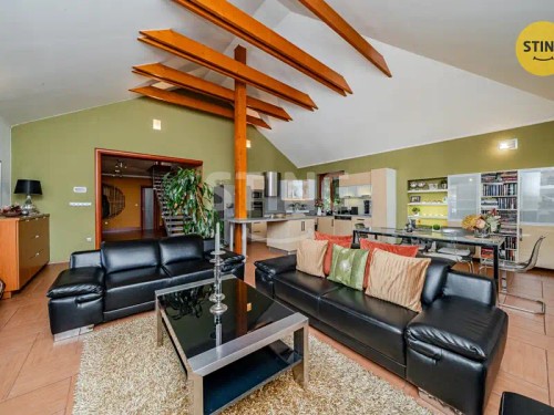 Prodej domu 239 m², pozemek 661 m²