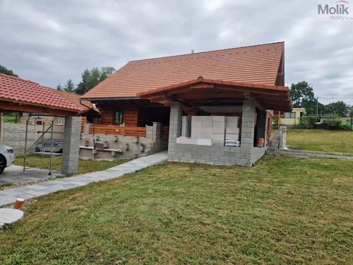 Prodej domu 280 m², pozemek 1017 m²