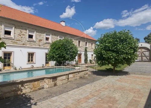 Prodej domu 365 m², pozemek 1972 m²