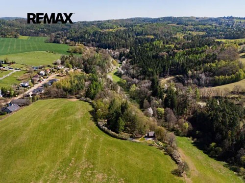 Prodej stavebního pozemku 1185 m²