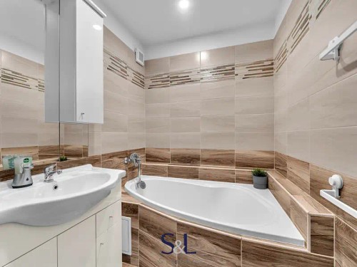 Prodej bytu 2+1 56 m²