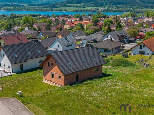 Prodej domu 194 m², pozemek 1131 m²