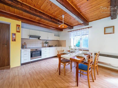 Prodej domu 290 m², pozemek 1802 m²