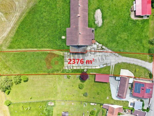 Prodej stavebního pozemku 2376 m²