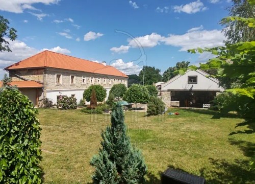 Prodej domu 365 m², pozemek 1972 m²