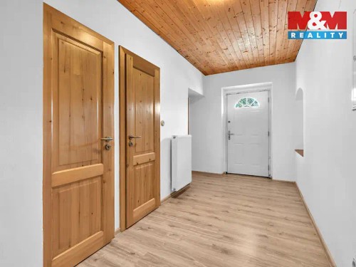 Prodej domu 400 m², pozemek 5480 m²