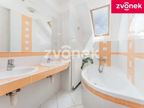 Prodej domu 207 m², pozemek 462 m²