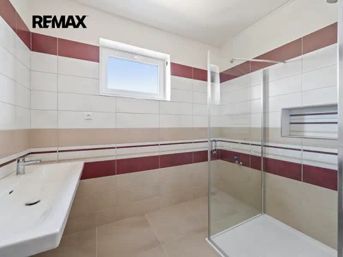 Prodej domu 198 m², pozemek 682 m²