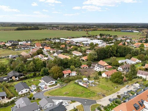 Prodej stavebního pozemku 793 m²