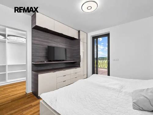 Prodej domu 304 m², pozemek 2708 m²