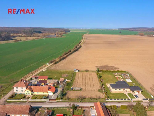 Prodej stavebního pozemku 2066 m²