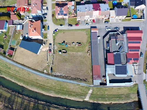 Prodej stavebního pozemku 2072 m²