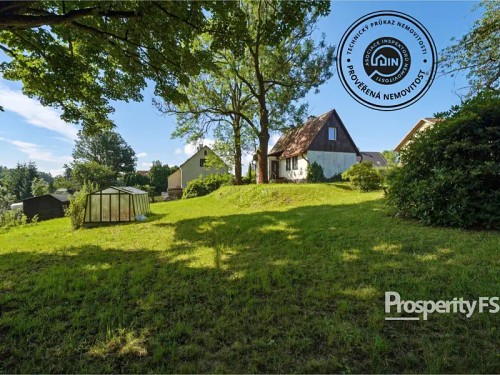 Prodej stavebního pozemku 1280 m²