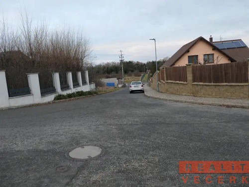 Prodej stavebního pozemku 640 m²