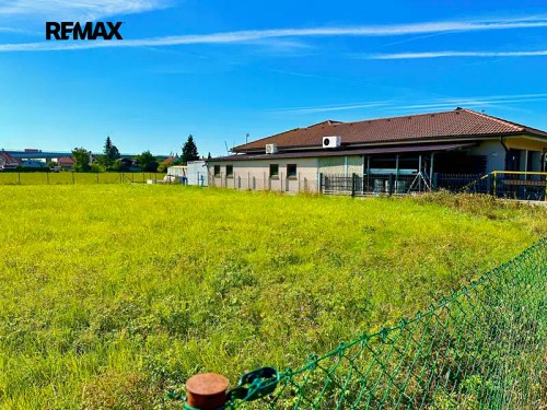 Prodej stavebního pozemku 796 m²