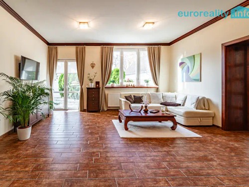 Prodej domu 274 m², pozemek 627 m²