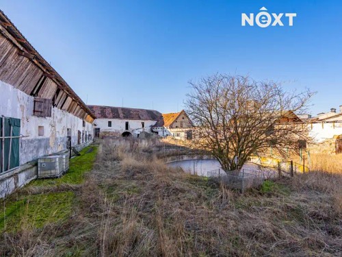Prodej zemědělské usedlosti 1400 m², pozemek 9526 m²