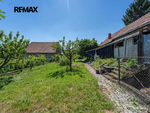 Prodej stavebního pozemku 697 m²