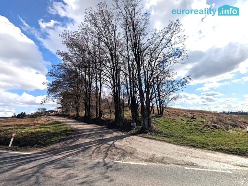 Prodej stavebního pozemku 898 m²
