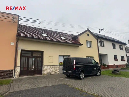 Prodej domu 450 m², pozemek 1140 m²